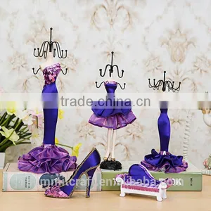 Wedding Gift Polyresin Polished Jewelry Holder Figurines thumbnail-3