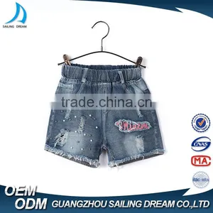 China Apparel Factory Elastic Ribbon Waistband Kids Printed Shorts Jeans With Hole thumbnail-2