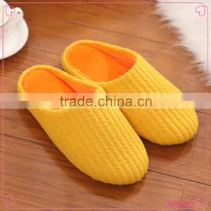Hot Selling Winter Soft Sole Home Cotton Slippers Simple Design Couple Slippers thumbnail-1