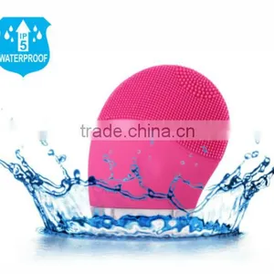 Mini Super Cool Face Cleansing Silicone Facial Cleaner thumbnail-1