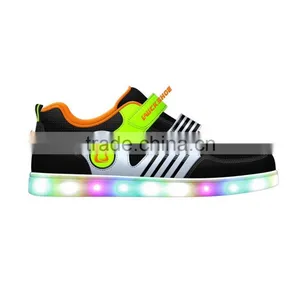 Latest Design Flashing LED Light Shoe for Children thumbnail-4