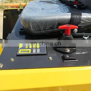 Price of NM-E15 Mini Excavator Mini Crawler Digger With Water Cooled Engine thumbnail-5