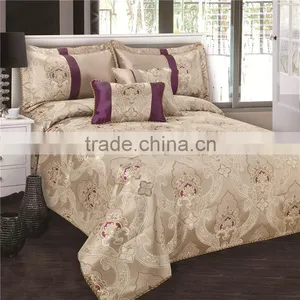 Luxury Piping All-over Jacquard Comforter thumbnail-3