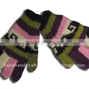 Woolen Gloves thumbnail-1