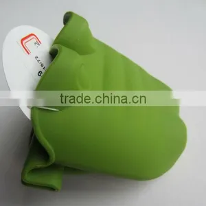 Animal Shaped Oven Insulating Glove thumbnail-1