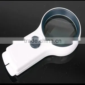 Portable and High Quality Led Illuminated Light Magnifier thumbnail-1