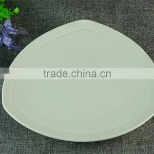 10'' White Triangle Shape Ceramic Plate Irregular Porcelain Plate thumbnail-2