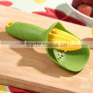 1PC Creative Manual Fruit Lemon Juice Kitchen Accessories Manual Juice Extractor Lemon Garlic Press Home Silicone KC1468 thumbnail-5