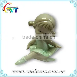 Ceramic Ballet Girl thumbnail-1