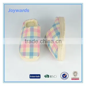 Premium Quality Colored Cotton Fleece Women and Men's Indoor Slippers thumbnail-2