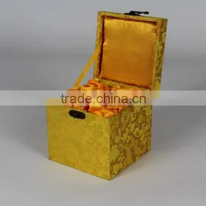 Fabric and Wooden Perfume Box thumbnail-2