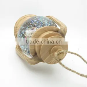 2015 Polyresin Led Large Christmas Snow Globe thumbnail-4