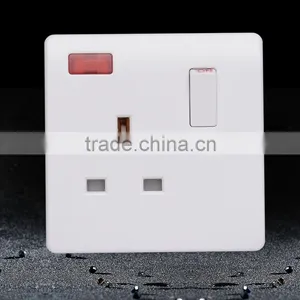 Electrical UK 3 Flat Pin 13 Amp Plug With 1 Gang Switch thumbnail-1