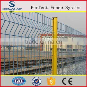 PVC Coated Galvanized Metal Welded Wire Mesh Fence thumbnail-2