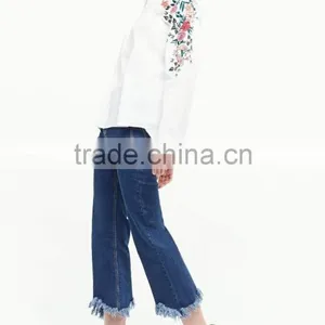 2017 Spring and Summer National Style Embroidered Long Sleeve Blouse Lapel Embroidery White Cotton Shirt thumbnail-3