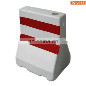 Industrial Safety Products AND Traffic Safety Products With Reflective Tape Factory Gate Price Concrete Barriers thumbnail-1