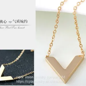 Ladies Jewelry Fashion Stainless Steel Gold Plated Letter′s Pendant Necklace V Sharp Pendant Necklace thumbnail-4