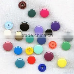 Colorful Plastic Button thumbnail-1
