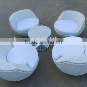 Folding Rattan Chair thumbnail-1