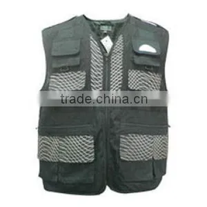 Men's Black Multi-Pocket Reflective Vest thumbnail-1