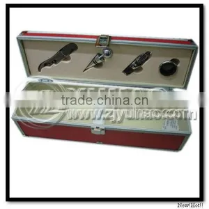 High Class Wine Accessories Gift Set thumbnail-1
