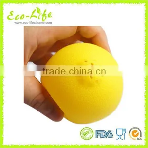 Soft Silicone Juicer, Fruit Lemon Kitchen Squeezer Tool, Juice Maker thumbnail-4