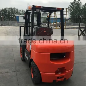 Warehouse Industrial 3 Ton Diesel Forklift Truck With JAPAN Engine thumbnail-3
