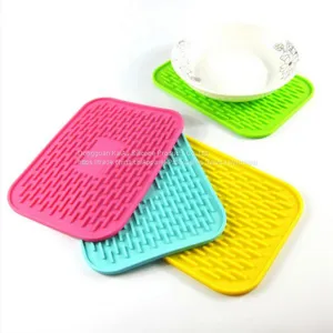 Popular Kitchenware Pink Rectangle Silicone Draining Mats thumbnail-5