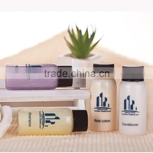 Best Price Travel Cosmetic Bottle Set thumbnail-1