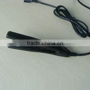 Mini Hair Straightener thumbnail-1