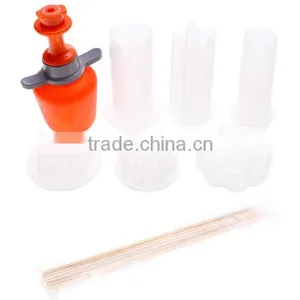 New Fashion Creative Kitchen Vegetable Fruit Plastic Fruit Shape Cutter Slicer Food Decorator Fruit Cutter SV018524 thumbnail-2