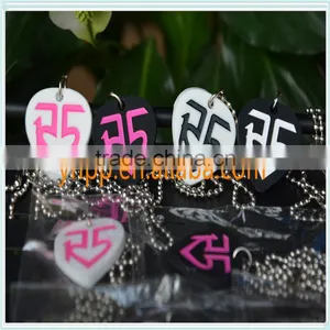 Custom Heart Shape R5 Silicone Dog Tag Pendant Necklace With Ball Chain thumbnail-1