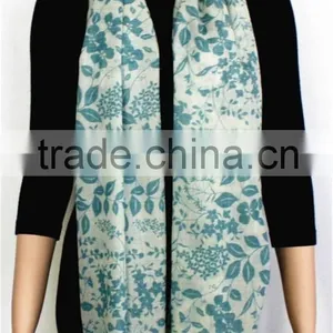 Green Floral Printed Light Wool Scarf With Fringe thumbnail-1
