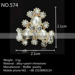Fashion White Flower Crystal Rhinestone Brooch thumbnail-2