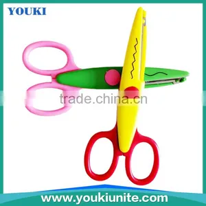 5" Children Scissors Lace Scissors With Plastic Handle thumbnail-1