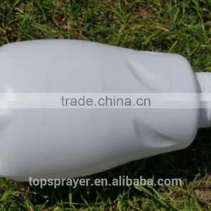 1LTOP Pressure Hand Farm and Water Pump Garden Sprayer White Orange thumbnail-4