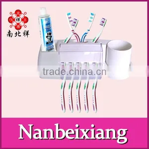 Plastic Wall Mounted Toothbrush Holder With Sucker thumbnail-1