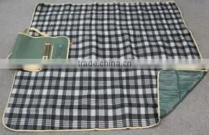 Checker Picnic-Blanket thumbnail-1