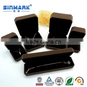 Luxury Velvet Jewelry Box for Ring, Custom Logo Printed Jewelry Gift Boxes Wholesale thumbnail-2