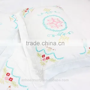 Wholesale Luxury Egyptian Cotton Bedding Set With Embroidery thumbnail-1