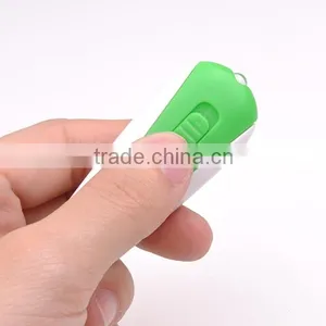 Fish Shape White Light Custom LED Keychain Manufacturers thumbnail-2