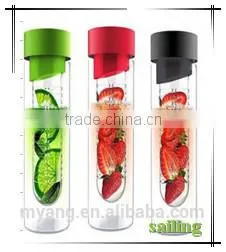 BPA FREE Fruit Infuser 700ml Tritan Cheap Infusion Water Bottles,food Grade Plastic Sports Bottle, Fruit Juicer Bottle thumbnail-1