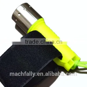 Factory Supply High Power ABS Waterproof 10w Xml T6 Led Diving Flashlight With 1*18650 Battery thumbnail-2