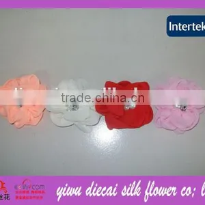 Rhinestone Pearl Center Chiffon Fabric Flower Brooches thumbnail-1