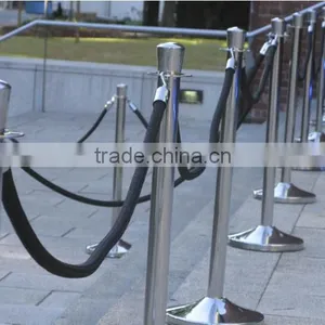 Sainless Steel Retractable Barrier thumbnail-2