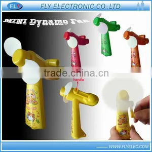 Mini Hand Dynamo Fan thumbnail-1