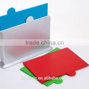 Useful Plastic Cutting Board / Cutting Board thumbnail-3