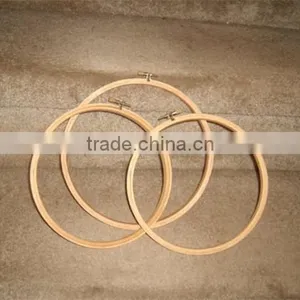 Hot Sell 3 Round Wood Adjustable Embroidery Hoops Made in China thumbnail-1