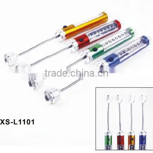 China Goods Wholesale Magnetic Extending Flashlight thumbnail-3