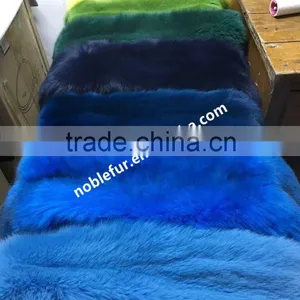 Luxury Real Genuine Fox Fur Blanket Super Soft Dyed Candy Color Blue Fox Fur Blanket thumbnail-3